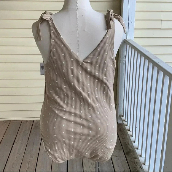 Old Navy Plus 3X Bodysuit V-Neck Rib Knit Polka Dots Tan NWT *read - Picture 5 of 13